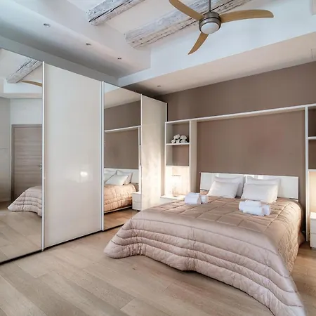 Heart & Soul Luxury Loft - The House Of Travelers Apartman *